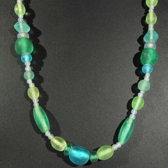 Vintage Museum Fine Arts Gold Tone Clasp Necklace w/ Blue & Green Sea Glass Bead - Picture 2 of 8